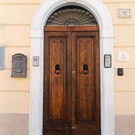 Civico 16 Apartment